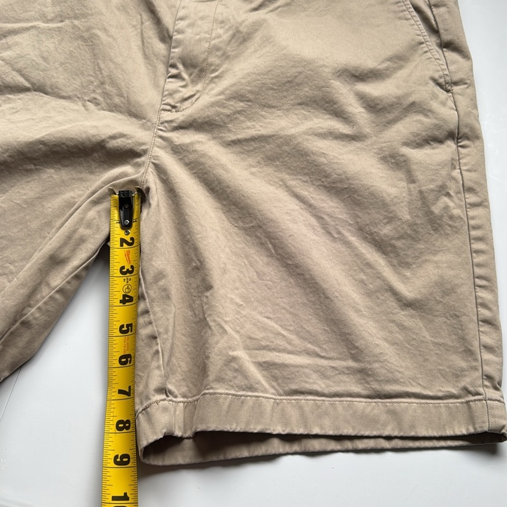 Vineyard Vines Tan Flat Front Shorts - Picture 4 of 7
